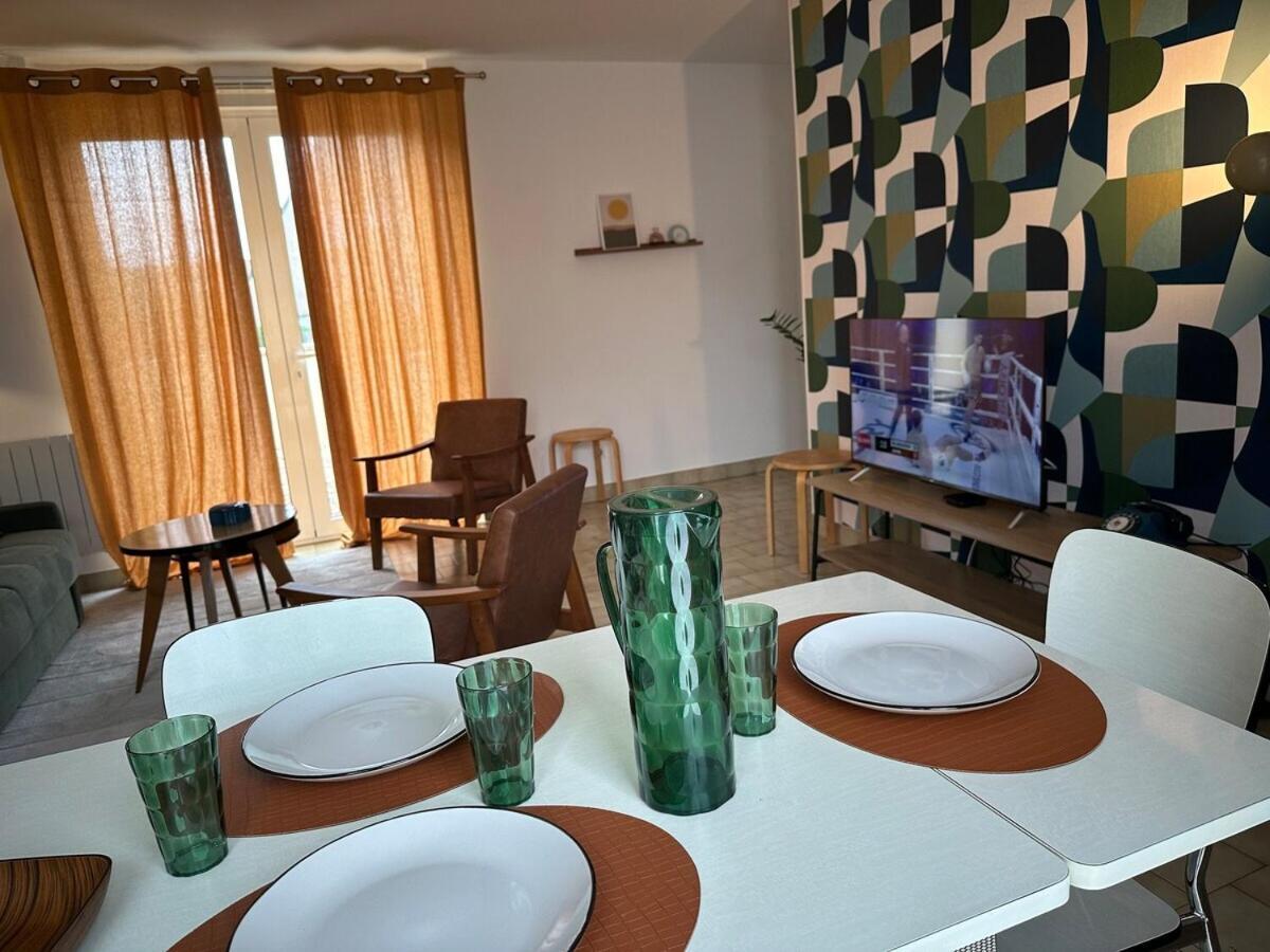 Maison Seventies Climatisee, Parking Prive Шабли Екстериор снимка